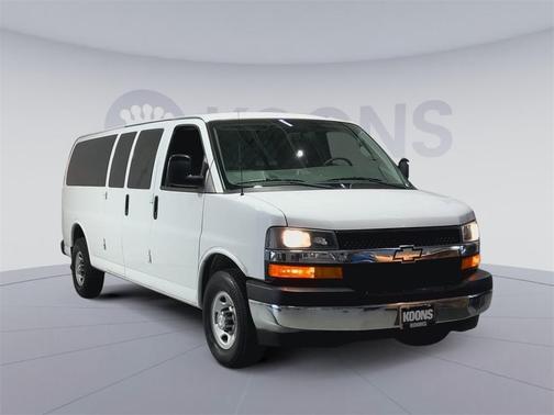 2017 Chevrolet Express 3500 LT