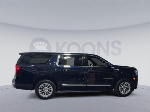 2022 GMC Yukon XL SLT