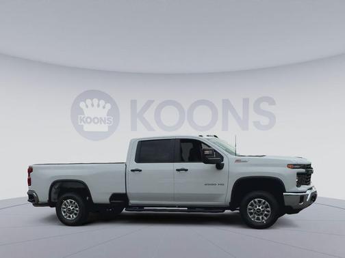 Summit White 2026 Chevrolet Silverado 2500 WT
