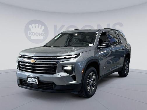 Sterling Gray Metallic 2026 Chevrolet Traverse LT