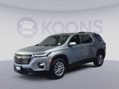 Sterling Gray Metallic 2023 Chevrolet Traverse LT Leather