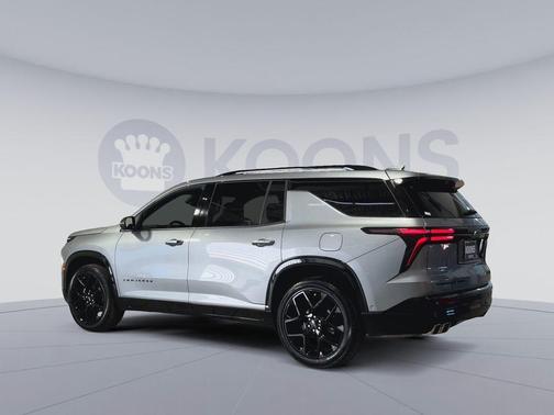 Sterling Grey Metallic 2024 Chevrolet Traverse RS