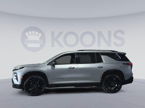 Sterling Grey Metallic 2024 Chevrolet Traverse RS