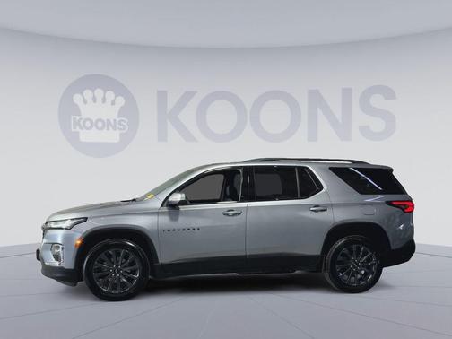 Sterling Gray Metallic 2023 Chevrolet Traverse RS