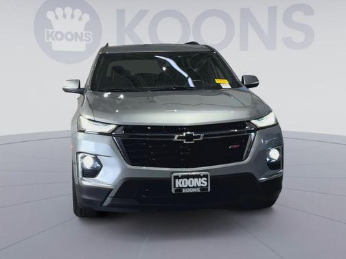 Sterling Gray Metallic 2023 Chevrolet Traverse RS
