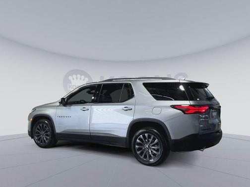 Sterling Gray Metallic 2023 Chevrolet Traverse RS