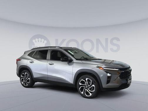 Sterling Gray Metallic 2026 Chevrolet Trax FWD 2RS