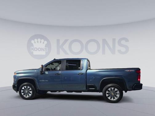 Lakeshore Blue Metallic 2025 Chevrolet Silverado 2500 Custom
