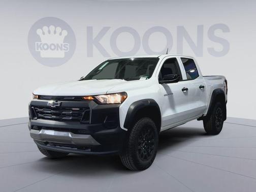 Summit White 2026 Chevrolet Colorado Trail Boss