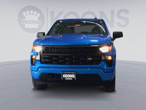 Riptide Blue Metallic 2025 Chevrolet Silverado 1500 Custom