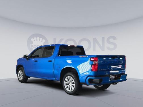 Riptide Blue Metallic 2025 Chevrolet Silverado 1500 Custom
