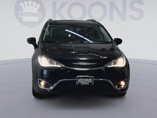 2018 Chrysler Pacifica Touring-L