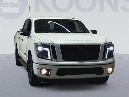 2019 Nissan Titan SV