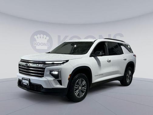 Summit White 2025 Chevrolet Traverse LT
