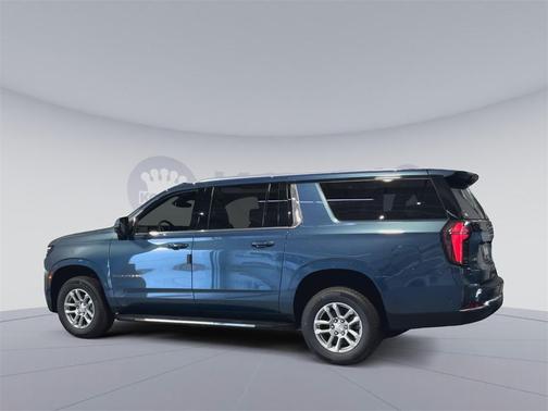2025 Chevrolet Suburban LT