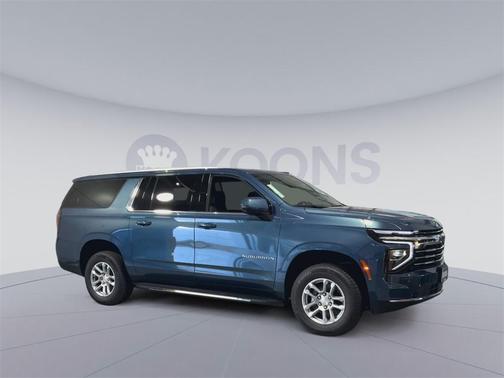 2025 Chevrolet Suburban LT