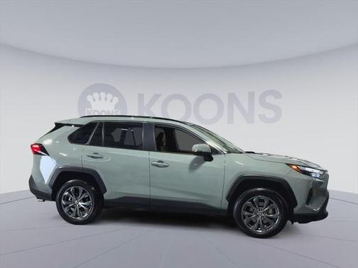 2023 Toyota RAV4 Hybrid XLE Premium