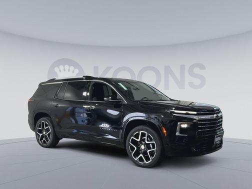 Mosaic Black Metallic 2026 Chevrolet Traverse High Country