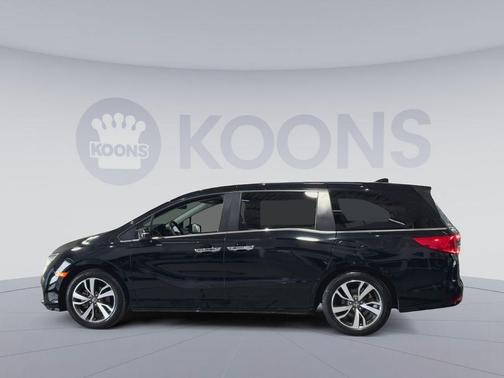 Crystal Black Pearl 2023 Honda Odyssey Touring