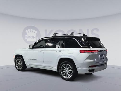 2023 Jeep Grand Cherokee Summit