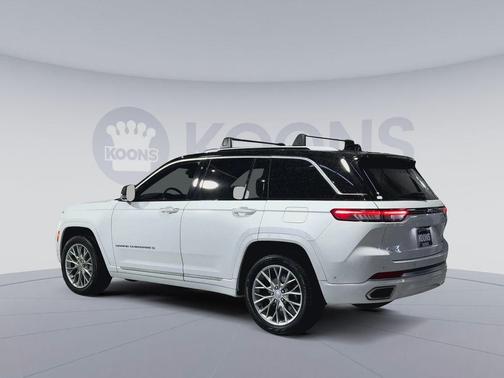 2023 Jeep Grand Cherokee Summit