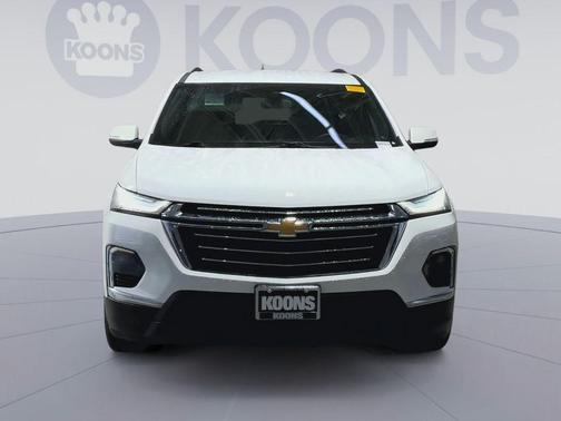 Summit White 2023 Chevrolet Traverse LT Cloth