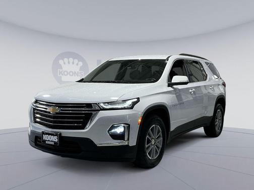 Summit White 2023 Chevrolet Traverse LT Cloth