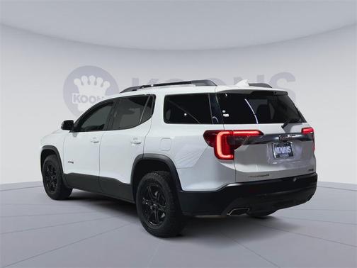 2022 GMC Acadia AWD AT4