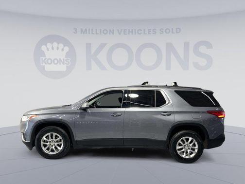 2021 Chevrolet Traverse LT Cloth