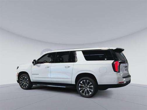 2025 Chevrolet Suburban LS