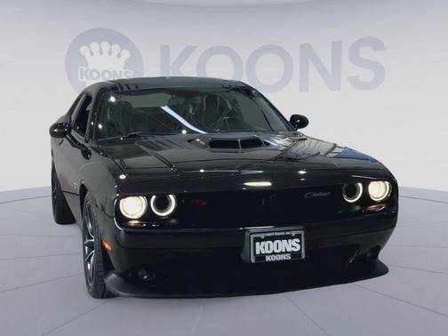 Pitch Black Clearcoat 2018 Dodge Challenger R/T 392