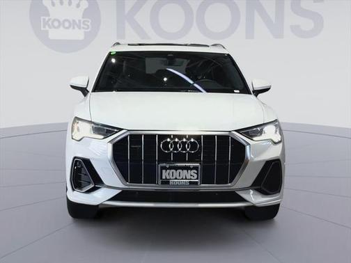 2024 Audi Q3 Premium 45 TFSI S line quattro Tiptronic