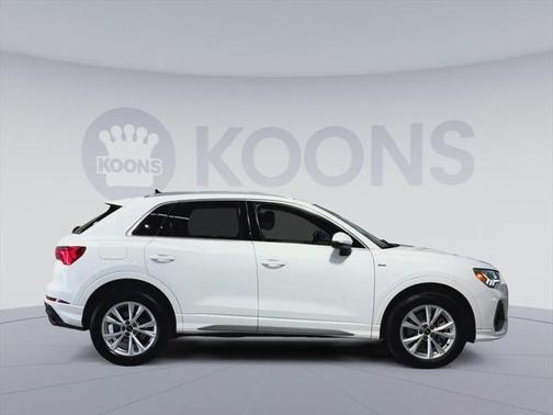 2024 Audi Q3 Premium 45 TFSI S line quattro Tiptronic