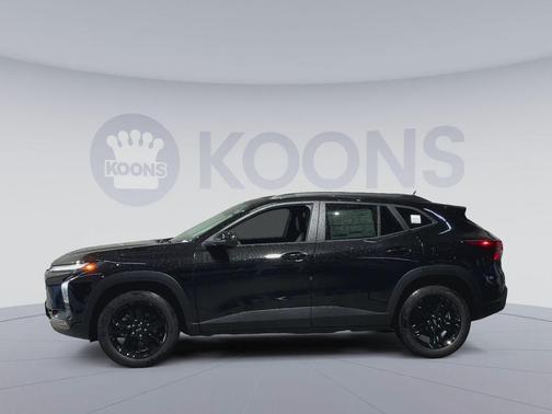 Mosaic Black Metallic 2026 Chevrolet Trax FWD ACTIV