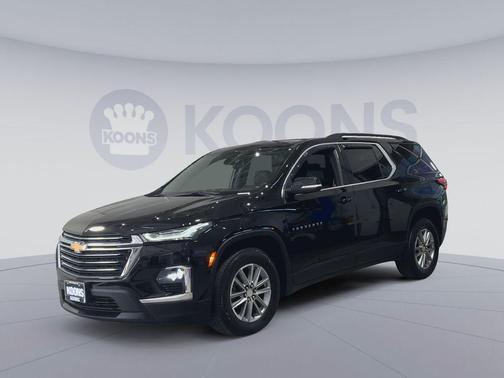 Mosaic Black Metallic 2023 Chevrolet Traverse LT Leather