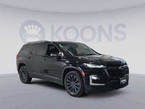 Mosaic Black Metallic 2023 Chevrolet Traverse RS