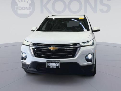Summit White 2023 Chevrolet Traverse LT Cloth