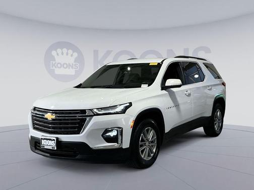 Summit White 2023 Chevrolet Traverse LT Cloth