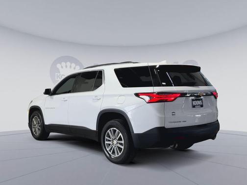 Summit White 2023 Chevrolet Traverse LT Cloth