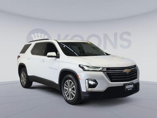 Summit White 2023 Chevrolet Traverse LT Cloth