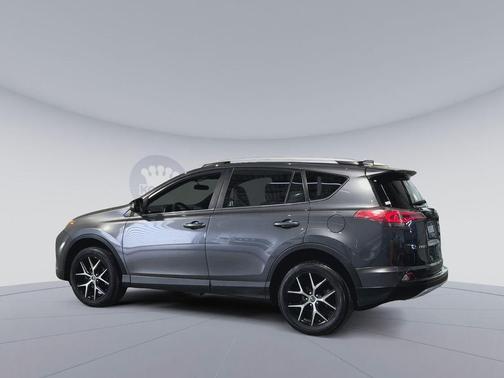 Magnetic Gray Metallic 2016 Toyota RAV4 SE