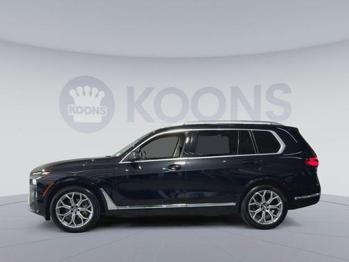 Black Sapphire Metallic 2024 BMW X7 xDrive40i