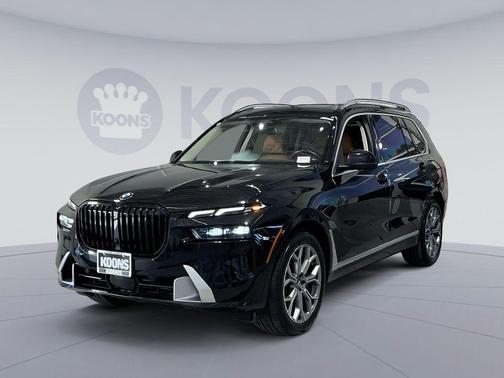 Black Sapphire Metallic 2024 BMW X7 xDrive40i