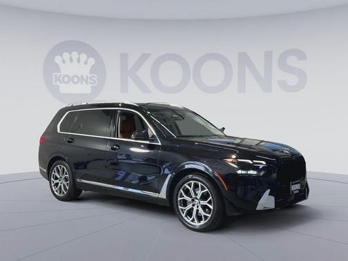 Black Sapphire Metallic 2024 BMW X7 xDrive40i