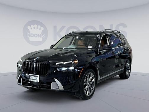 Black Sapphire Metallic 2024 BMW X7 xDrive40i