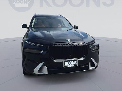 Black Sapphire Metallic 2024 BMW X7 xDrive40i