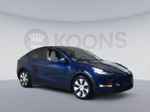 2022 Tesla Model Y Long Range Dual Motor All-Wheel Drive