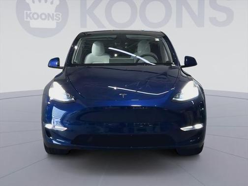 2022 Tesla Model Y Long Range Dual Motor All-Wheel Drive