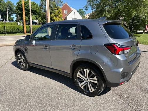 Gray 2024 Mitsubishi Outlander Sport 2.0 ES