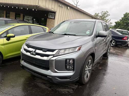Gray 2024 Mitsubishi Outlander Sport 2.0 ES